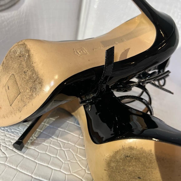 Gianvito Rossi - Milano Black Patent Leather Heels - Picture 3 of 6